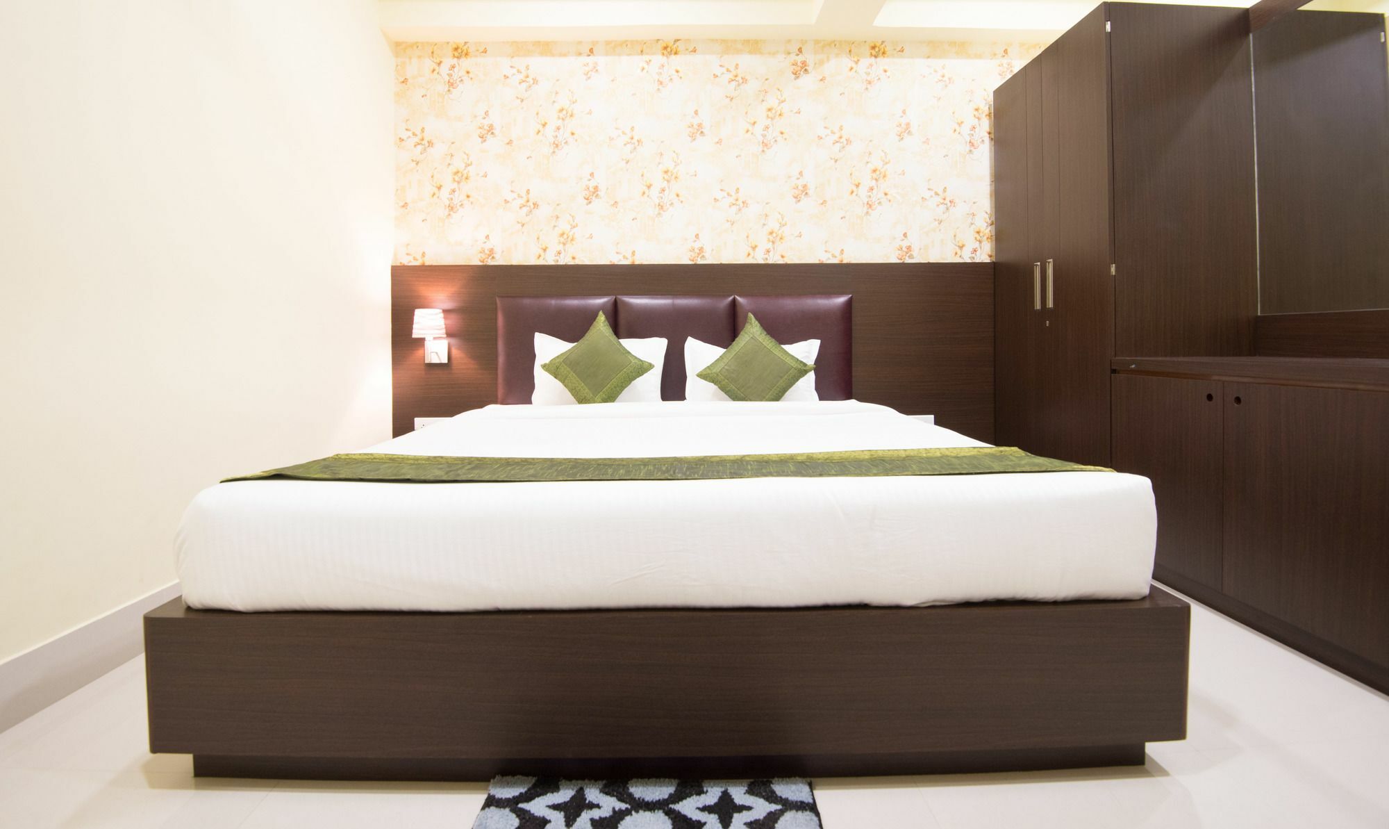 Treebo King'S Court Chandrasekharpur Bhubaneswar Buitenkant foto